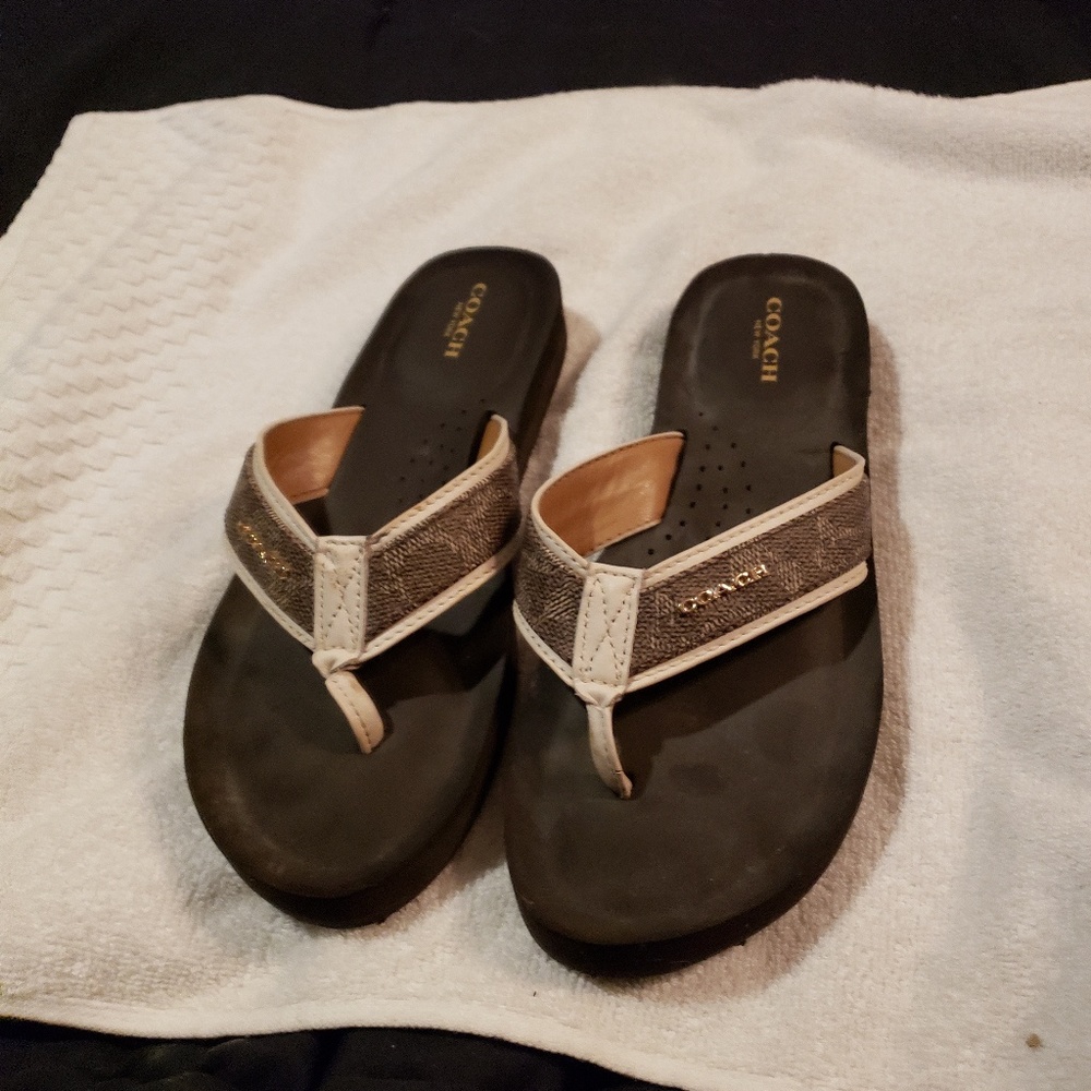 Coach flip flops